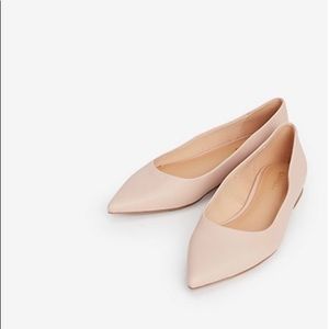 Express Manhattan Flat, Nude